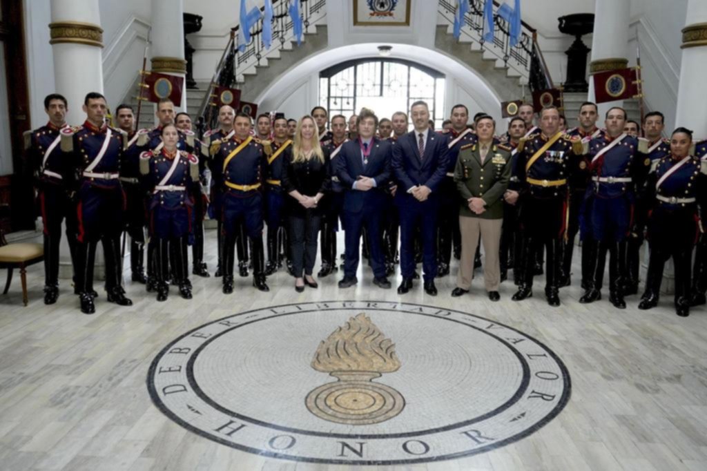 El Presidente y una Orden que lo convierte en Granadero de Honor