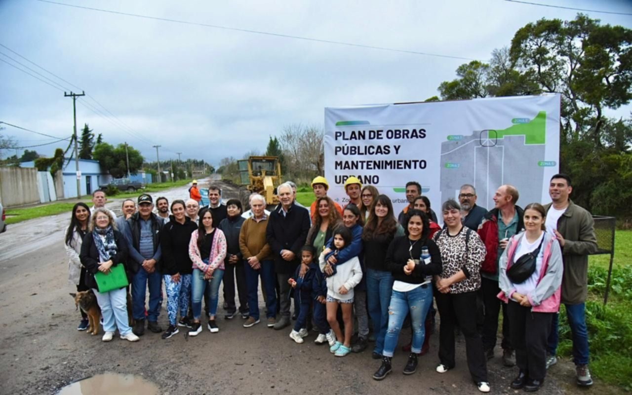 Pusieron en marcha el Plan de Obras Públicas en Correas con tareas de mejorado, nuevas calles e iluminación