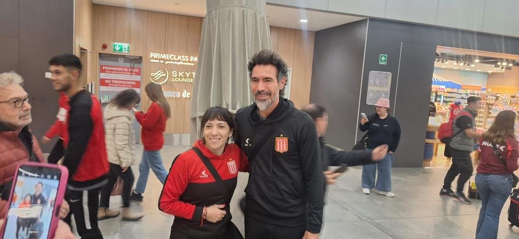 Estudiantes está en Rosario a la espera de otro duelo clave ante Central: qué equipo pondrá Domínguez para jugar los 8vos de final del Torneo Apertura