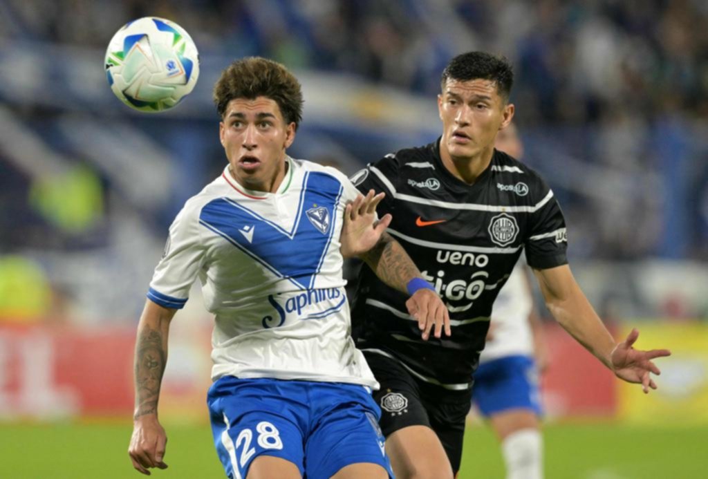Vélez empató con Olimpia y se mantiene líder