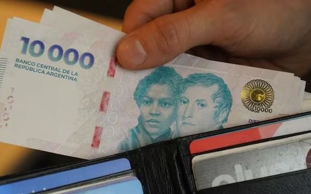 El Gobierno oficializó el aumento del Salario Mínimo, Vital y Móvil: cuánto subió y cómo evolucionará en los próximos meses