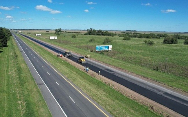 De La Plata a Dolores: comenzó la etapa final de las obras de repavimentación en Ruta 2