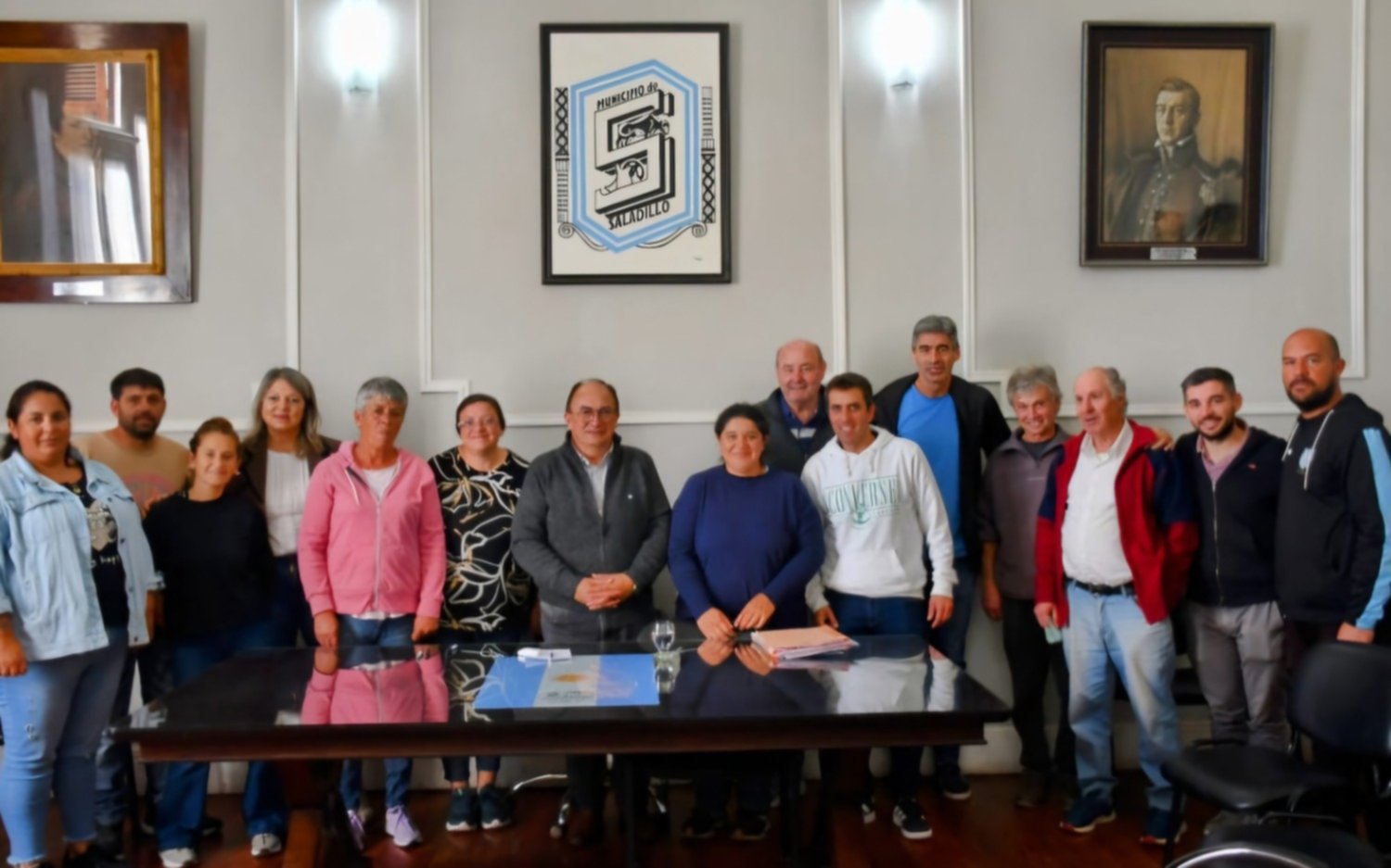 Saladillo completó la entrega de aportes económicos a los clubes de fútbol locales