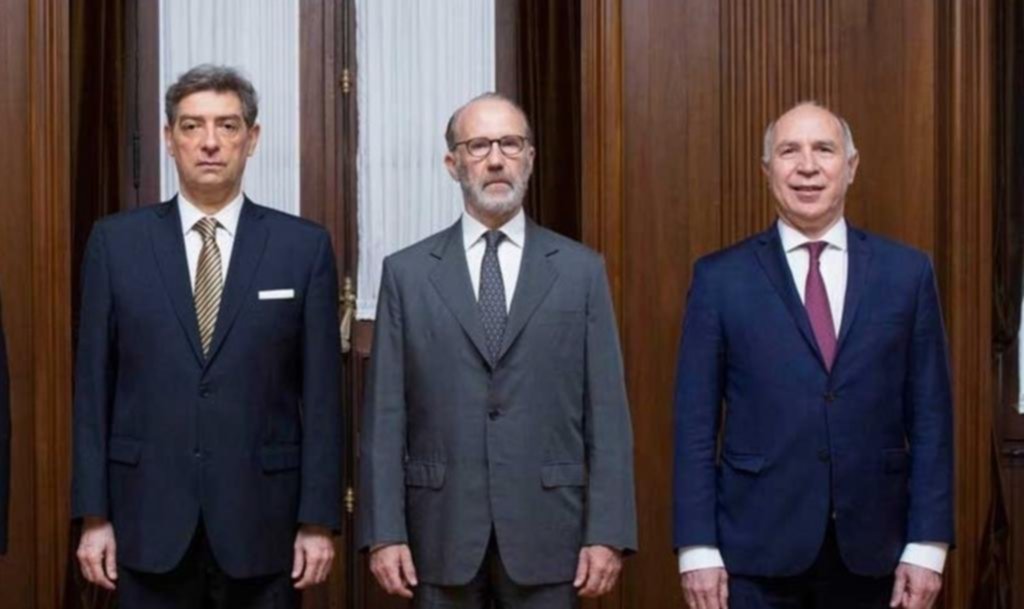 Proponen ampliar la Corte Suprema de tres a siete jueces