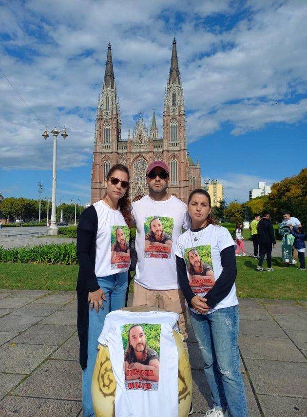 “Es doloroso que ella esté en su casa y Walter en un cementerio”