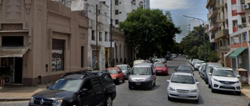 Caminaba por el Centro y lo asaltaron motochorros