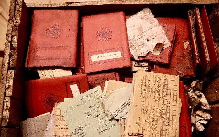 Hallazgo mundial: descubrieron cajas nazis en el archivo de la Corte Suprema de Justicia