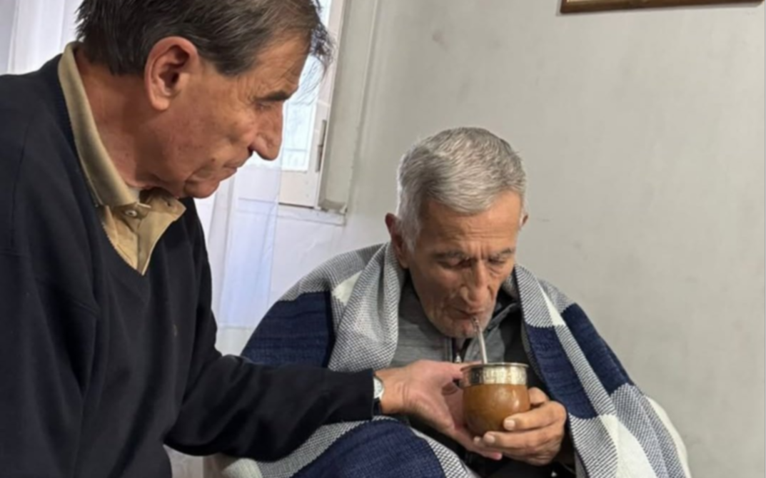 Juan Ramón Verón recibió el alta y se recupera en su casa