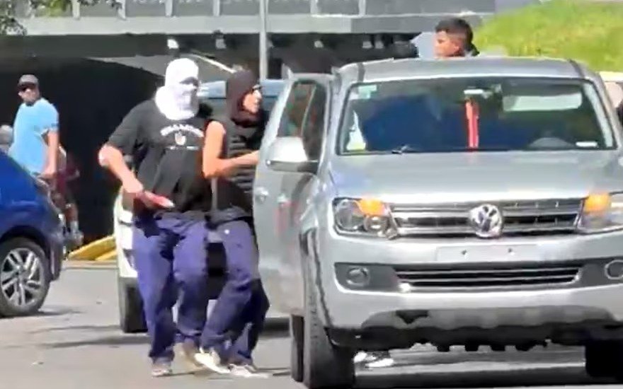 La batalla de barras y sindicalistas en La Plata: hay tres nuevos detenidos, un sobrino de Tobar