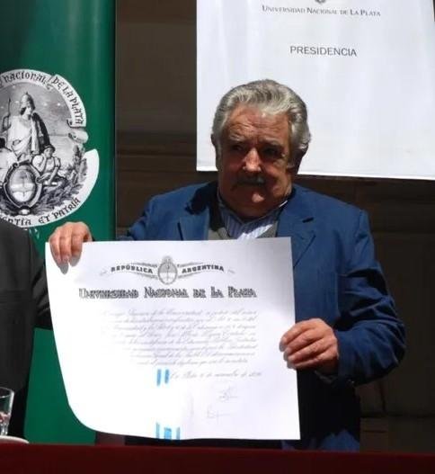 El día que Pepe Mujica recibió el título de Doctor Honoris Causa de la UNLP