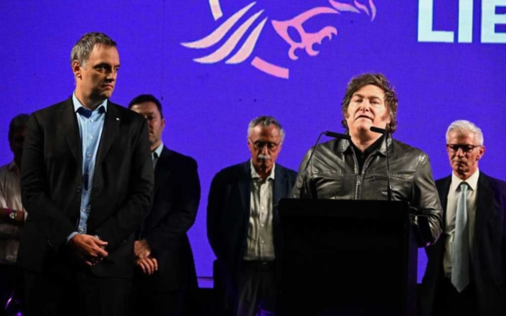 Javier Milei cerró la campaña de Manuel Adorni y le apuntó al PRO: "Fracasados que están peleando el cuarto lugar"