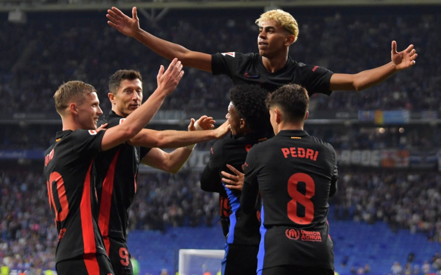 Barcelona venció al Espanyol y se coronó campeón de La Liga de España