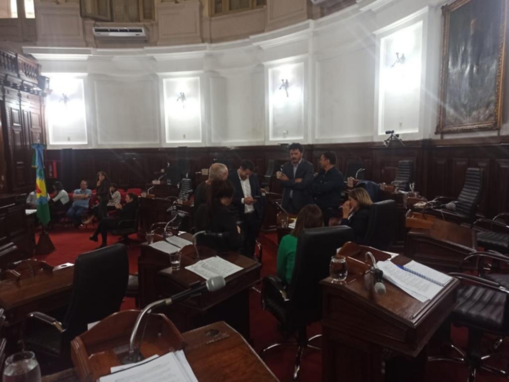 “Ficha limpia” se metió en el Concejo local y complicó al oficialismo