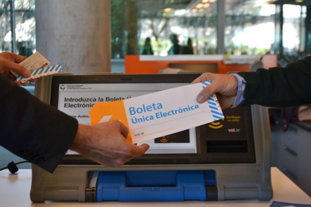 Expectativa por los comicios porteños mientras rige la veda