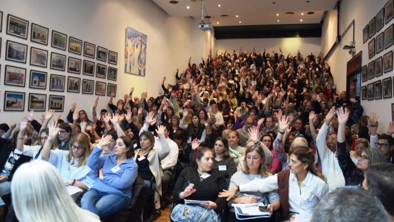 Kicillof afrontará el primer paro de uno de los gremios docentes