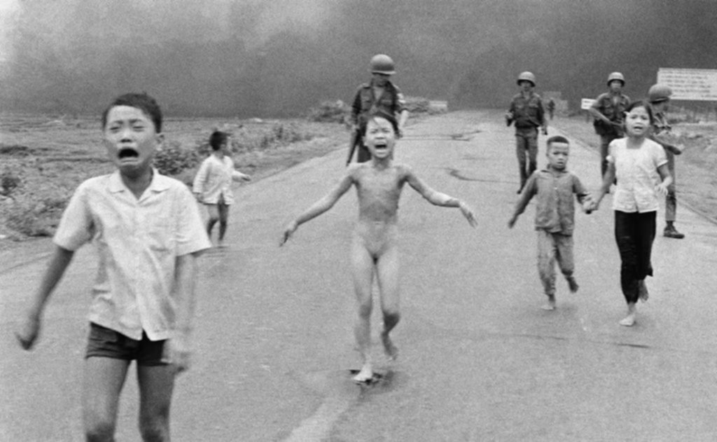 Suspenden la autoría de una foto icónica de Vietnam