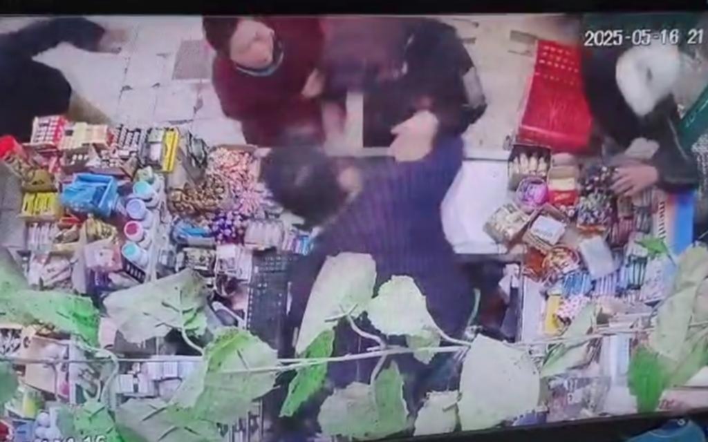 Lo atacaron con un palo y perdió varios dientes