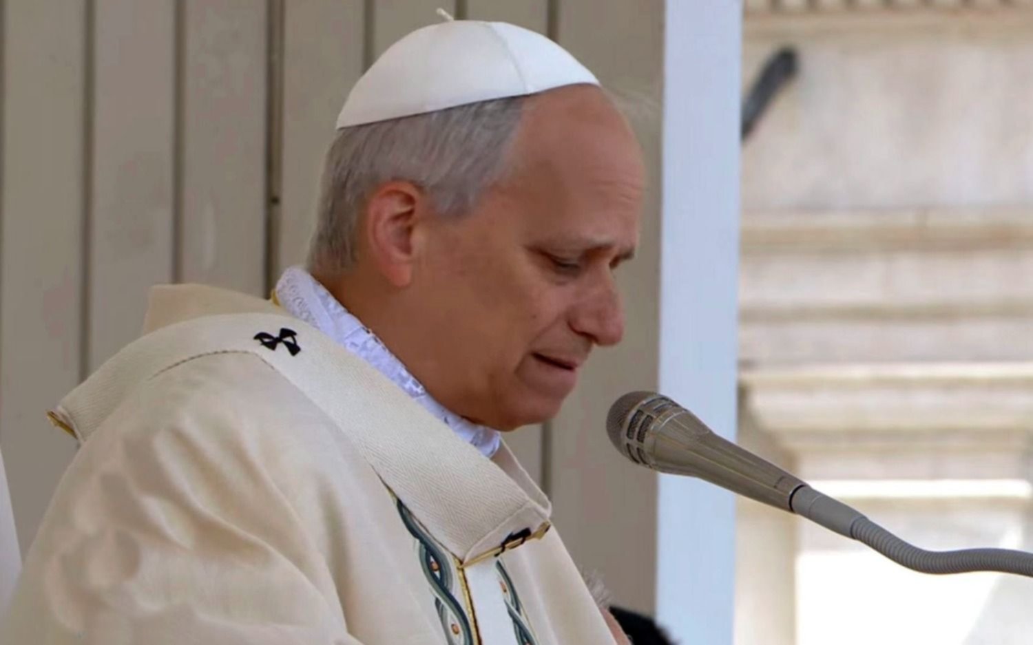 Milei viajará al Vaticano "en las próximas semanas" para reunirse con el papa León XIV