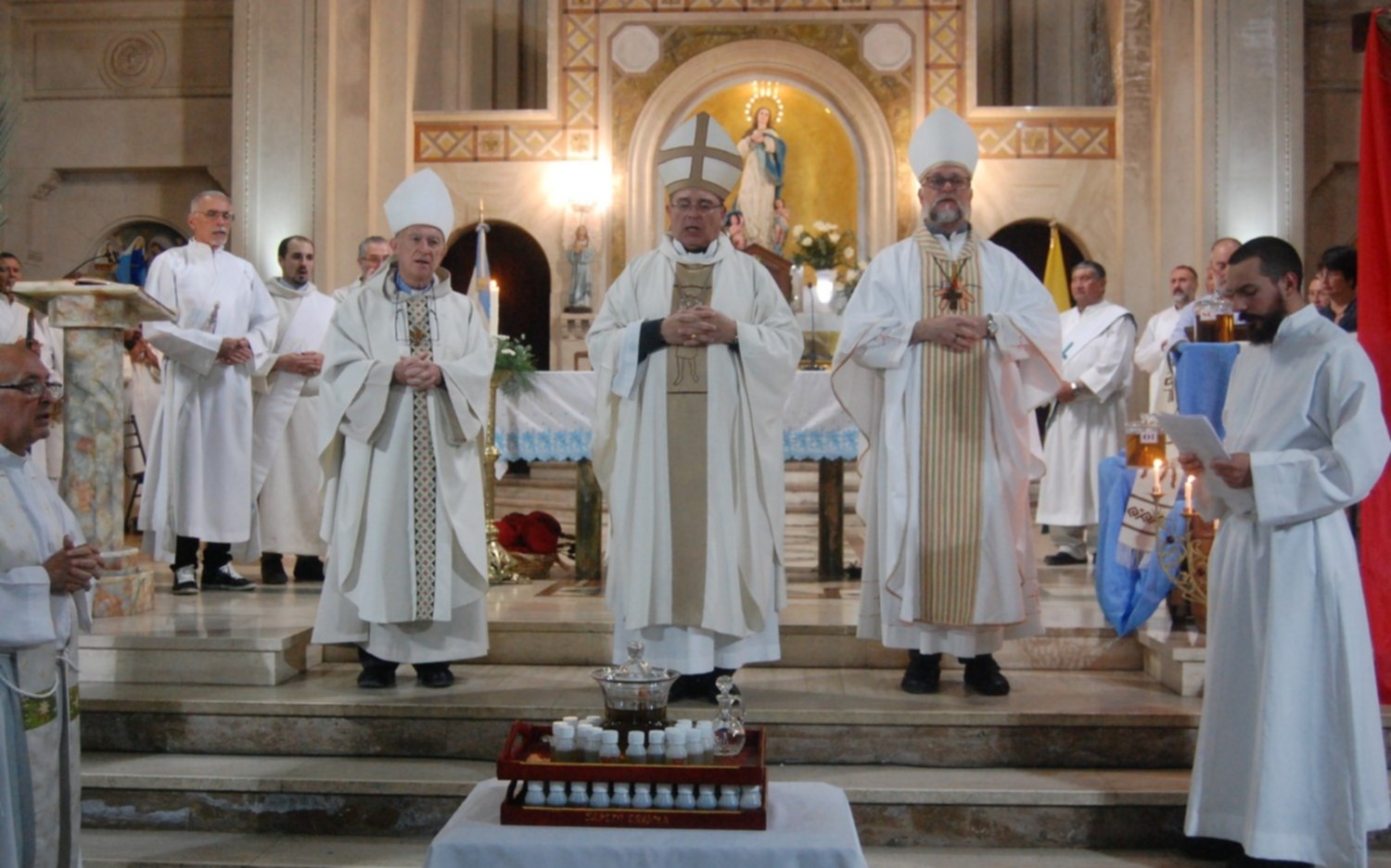 Celebran misa por inicio del pontificado de León XIV y conmemora a Obispo Farrell