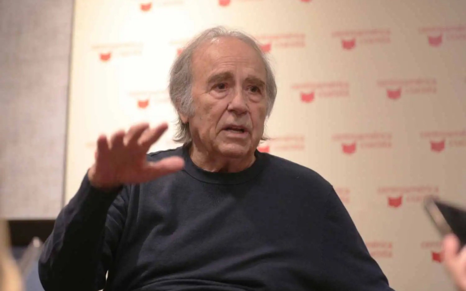 Joan Manuel Serrat habló sobre el rol de comunicación y el periodismo: “Nos falta información para el pueblo"