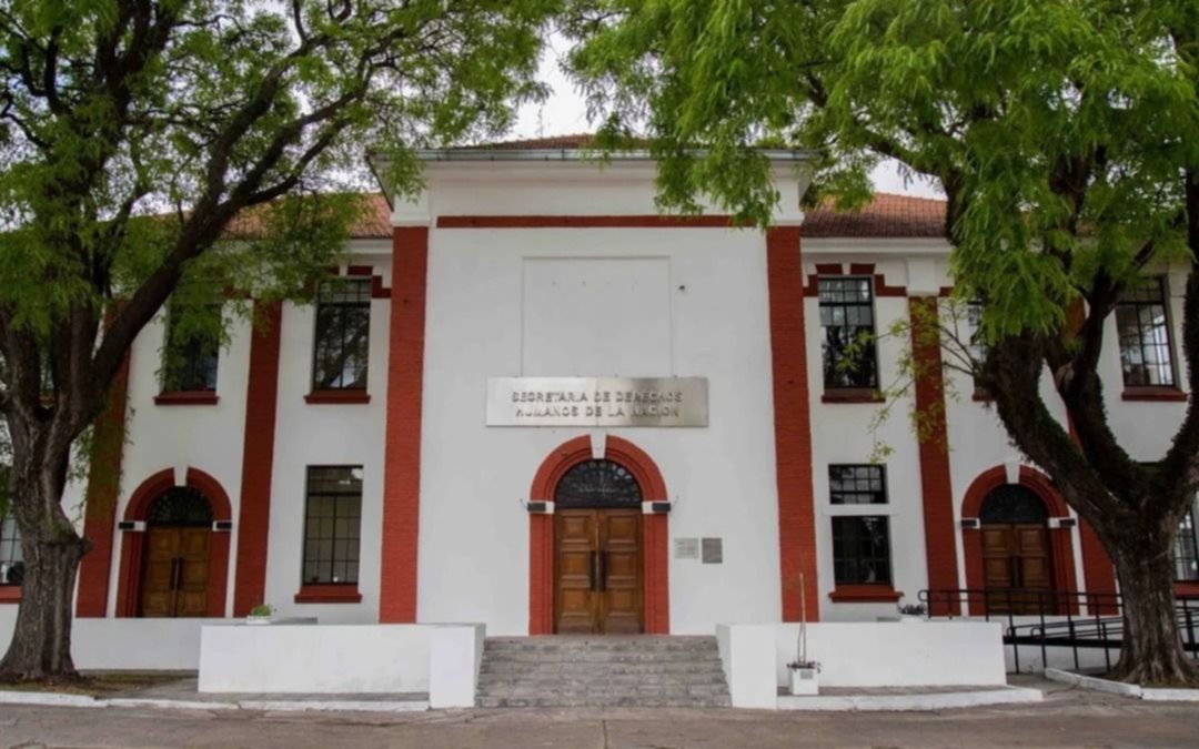 Pasó la "motosierra" por Derechos Humanos: dejó de ser secretaría y recortan 30% del personal