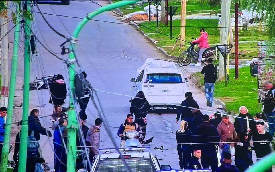 Tránsito fatal en la Región: murió un joven de 20 años al ser embestido en moto por un auto