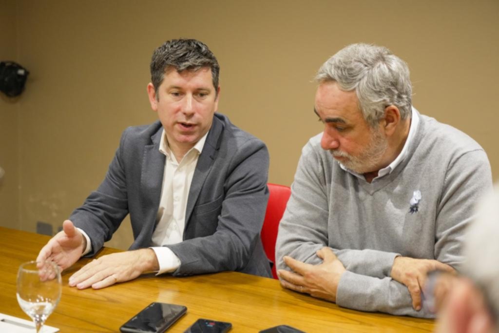 Arranca el cogobierno de la UCR bonaerense y llama a los intendentes