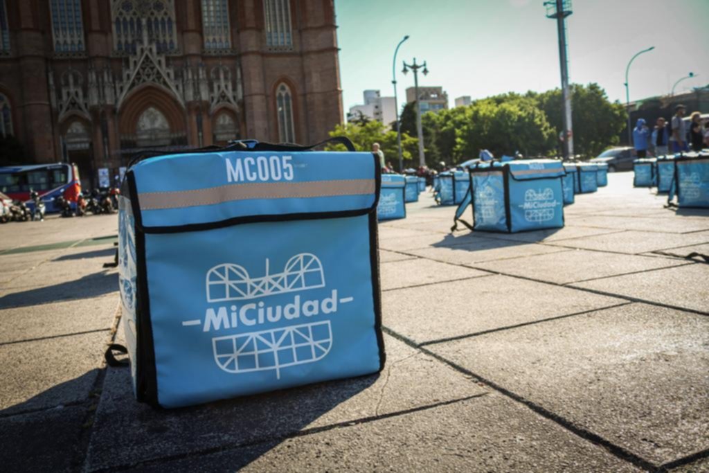 “Poli-delivery” en La Plata: usaron “de mula” a una repartidora y fueron con ella a entregar un pedido