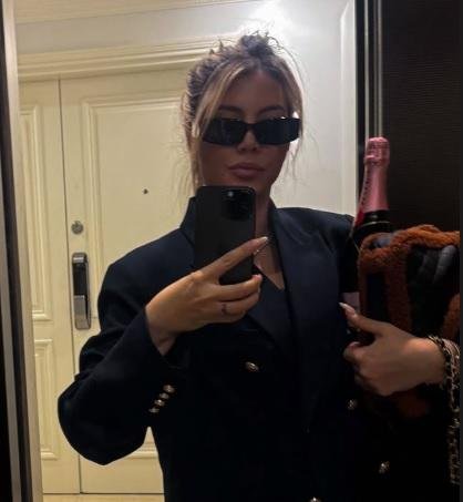 Wanda cumple su sueño y le moja la oreja a Icardi