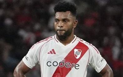 Miguel Borja sería el primero en abandonar el plantel de River