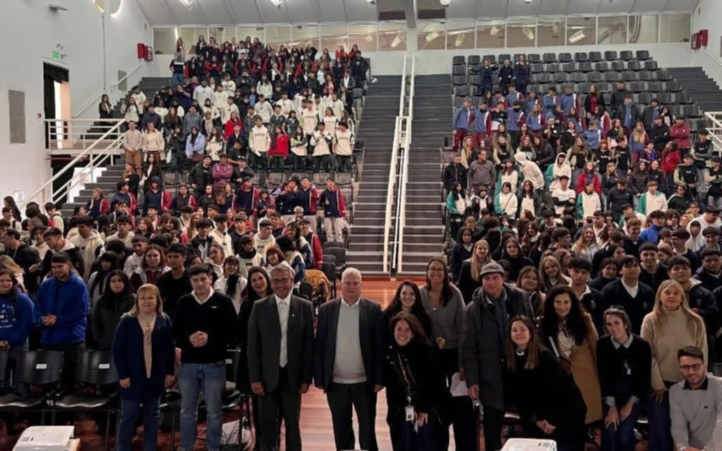 Más de 500 estudiantes participaron de “Explorá tu futuro en la industria”