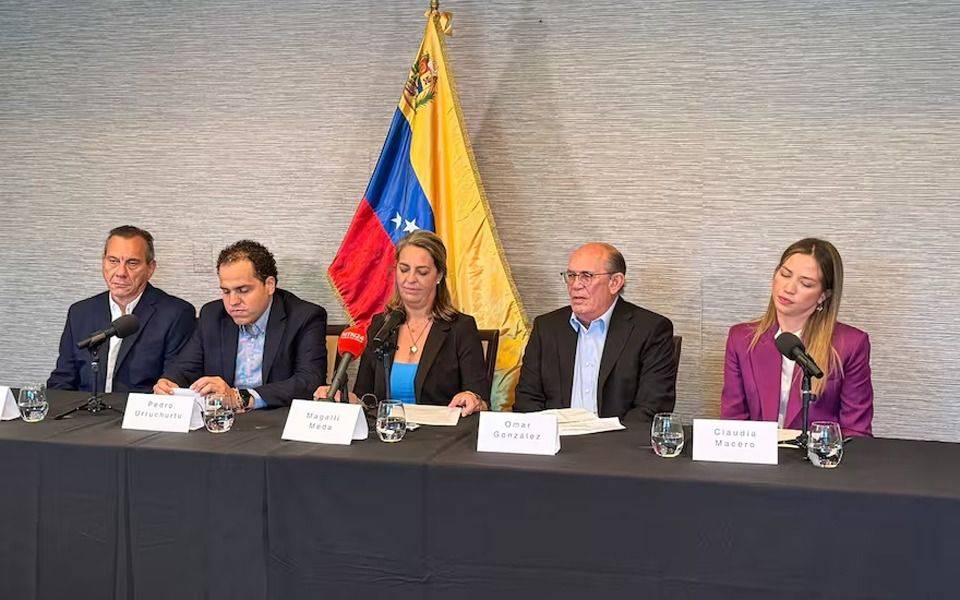"Uno de los rescates más espectaculares de la historia”: los venezolanos refugiados en la embajada argentina revelaron cómo fue su huida
