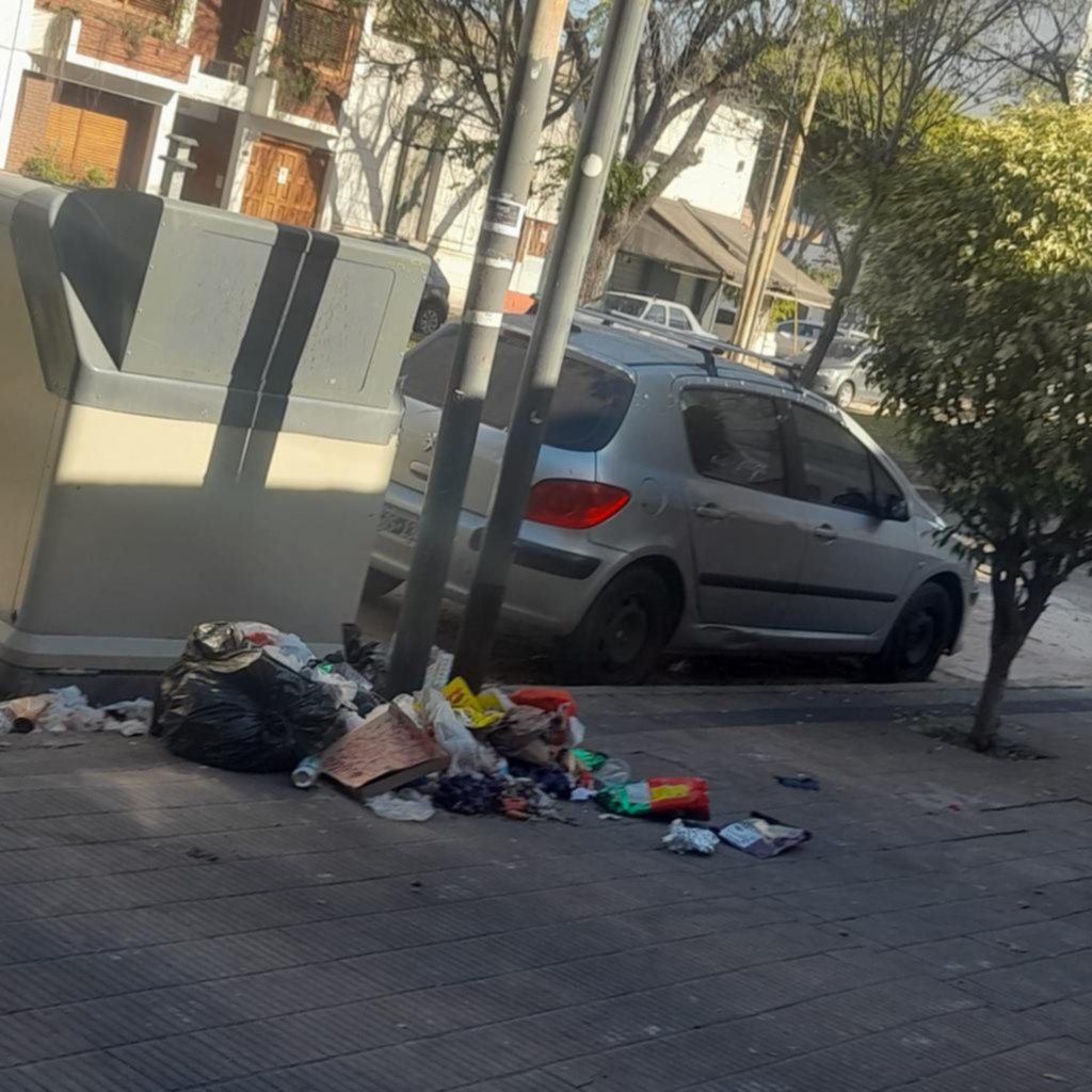 Frentistas sobre avenida 19 están cansados de la basura