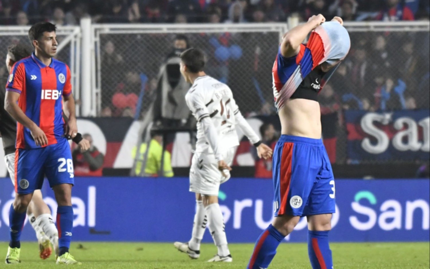 Platense le ganó 1 a 0 a San Lorenzo y se clasificó a la final del Torneo Apertura 2025