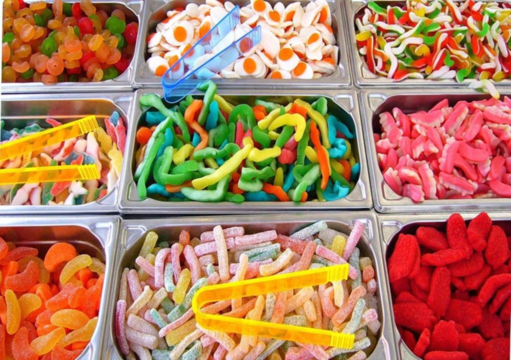 Buscan reemplazar en las golosinas los colorantes artificiales
