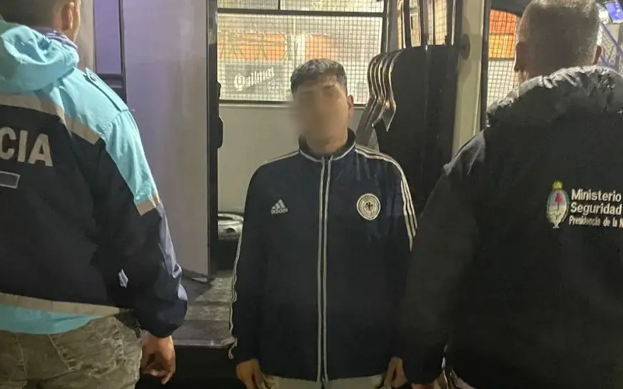 Hincha de San Martín de Tucumán con pedido de captura, detenido en Quilmes antes del partido