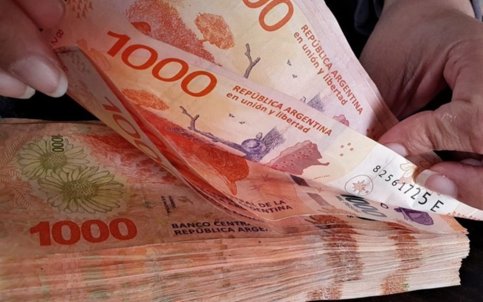 Estatales bonaerenses cuándo cobro: Provincia confirmó las fechas de pago de los sueldos de mayo 2025, que vienen con aumento