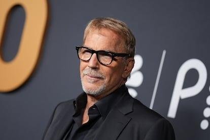 Kevin Costner demandado por escena de violación