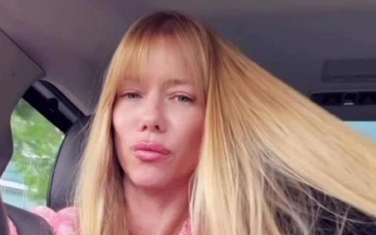 Cambio de look: Nicole Neumann se sumó a la onda del flequillo