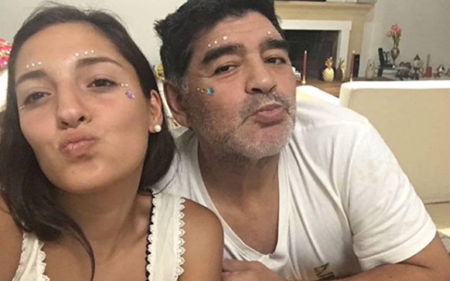 “Los odio”: Jana Maradona explotó tras la suspensión del juicio por la muerte de Diego