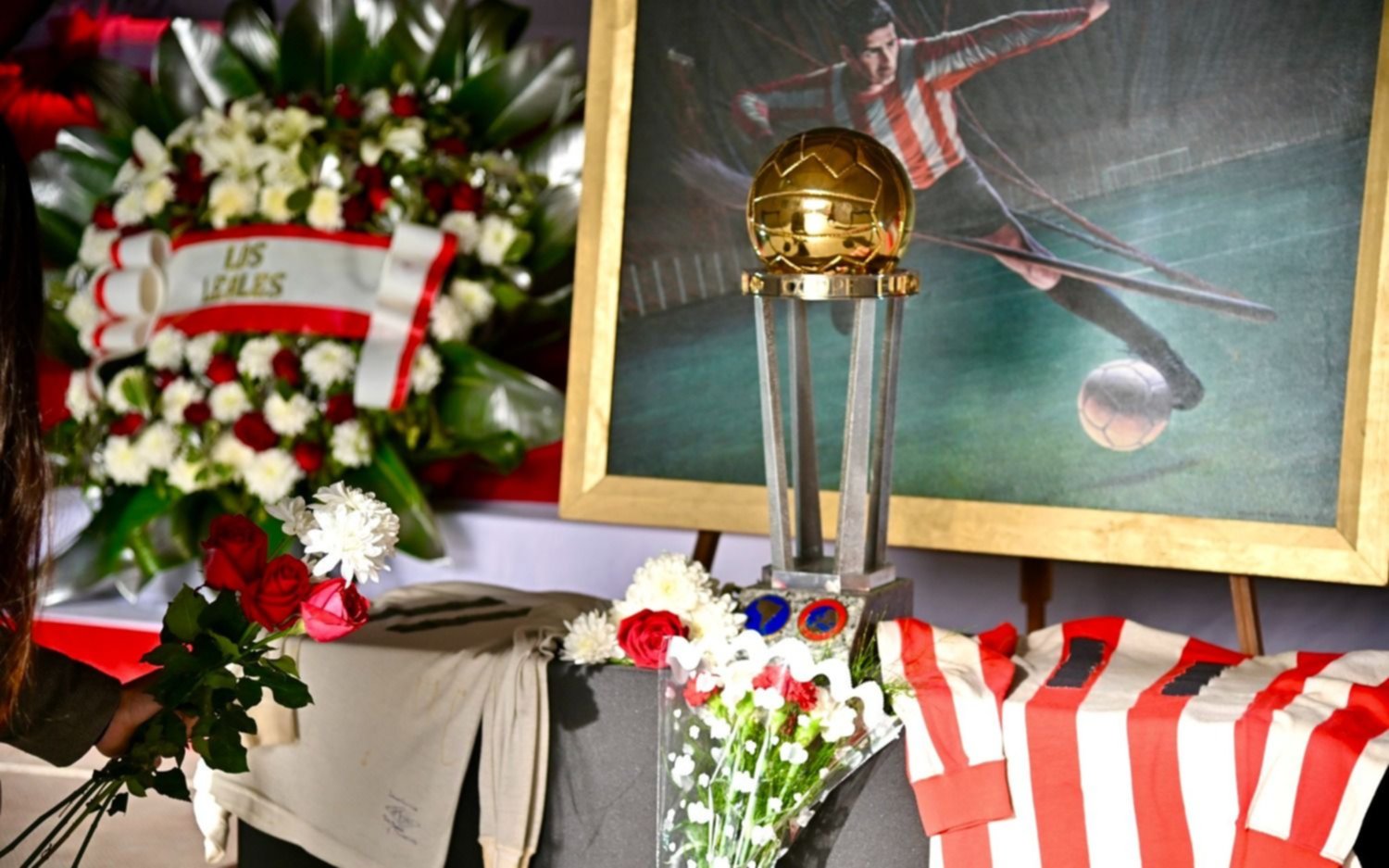 Homenajean a la "Bruja" Verón en UNO: material histórico, intervenciones y la invitación del Club a los hinchas