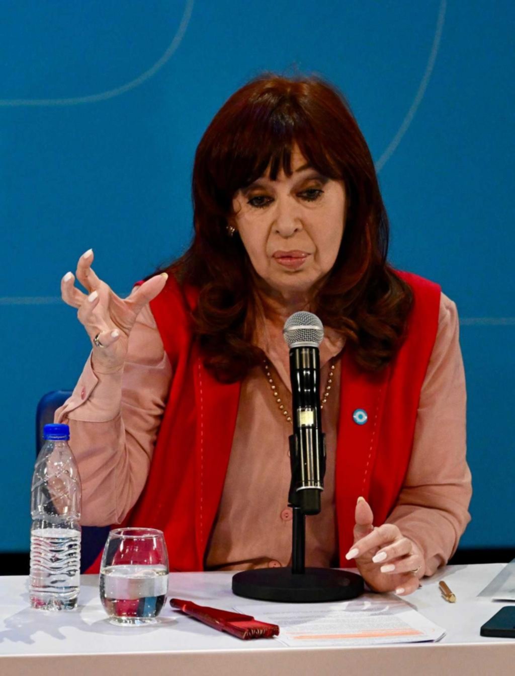 Otro revés: a Cristina la seguirán investigando