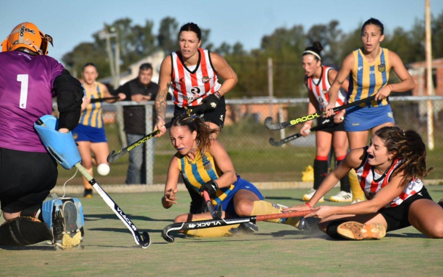 Santa sigue verde, triunfos de Estudiantes y Gimnasia, en hockey femenino