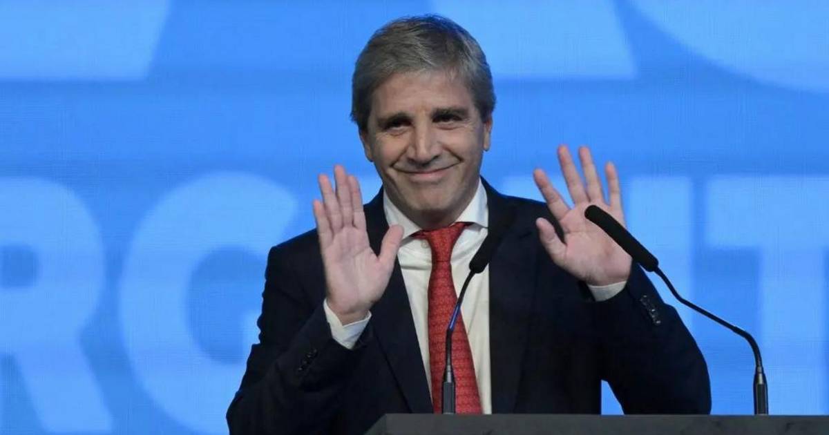 A pesar del ajuste fiscal, Milei se endeudó más que Kicillof | El Dia