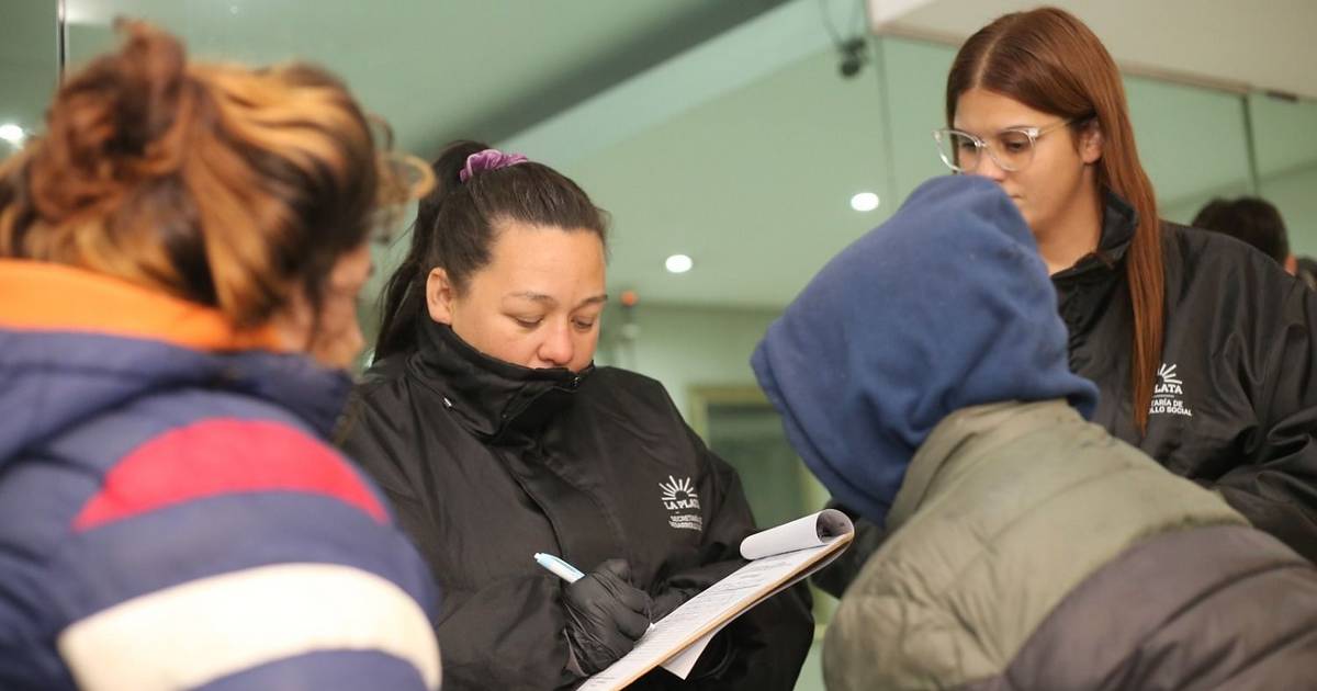 Con la llega del frío refuerzan en La Plata la ayuda para personas en situación de calle | El Dia