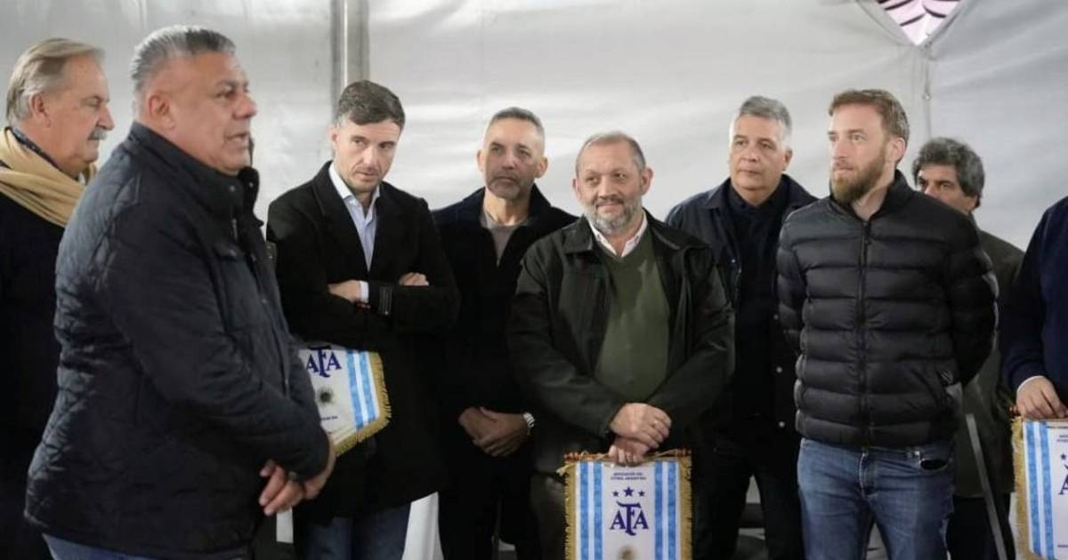 Chiqui Tapia reunió a intendentes bonaerenses y anunció fan fest en municipios | El Dia
