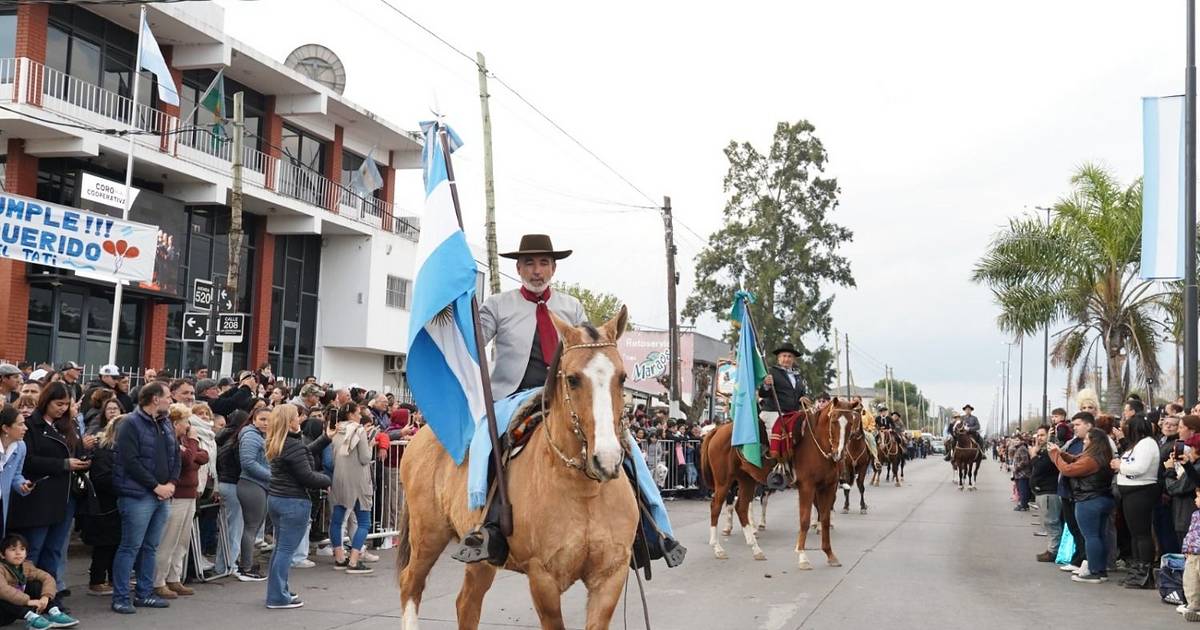 Desfile tradicionalista, shows en vivo y stands: así festejó Abasto sus 135 años | El Dia