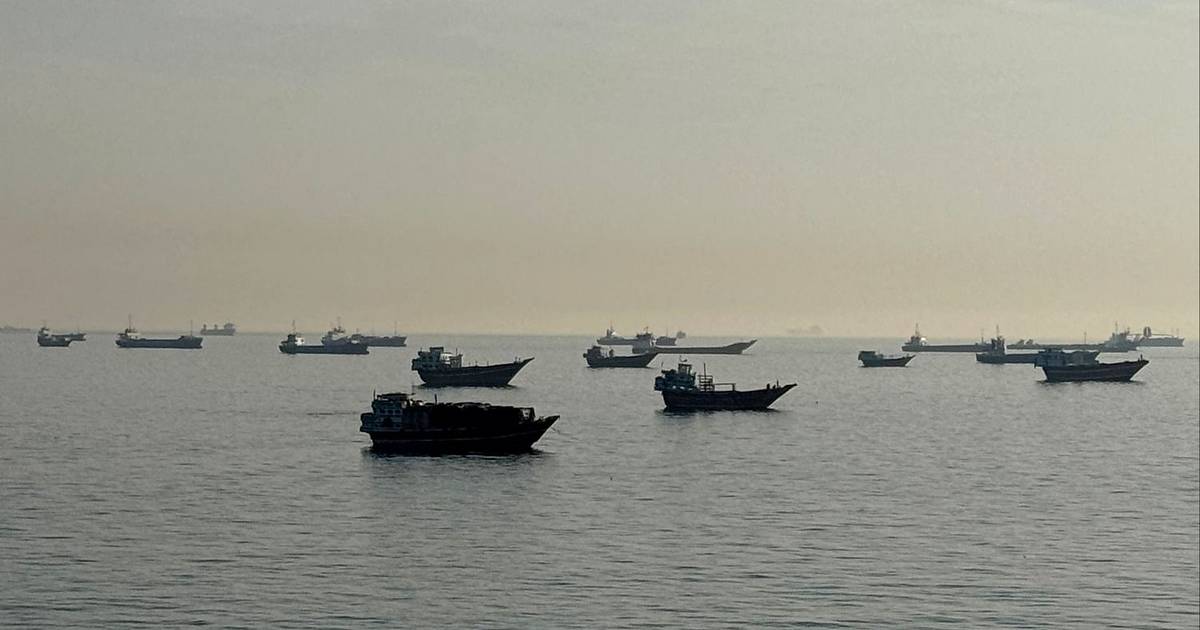 Estados Unidos bombardeó sitios de lanzamiento de misiles y buques minadores de Irán | El Dia