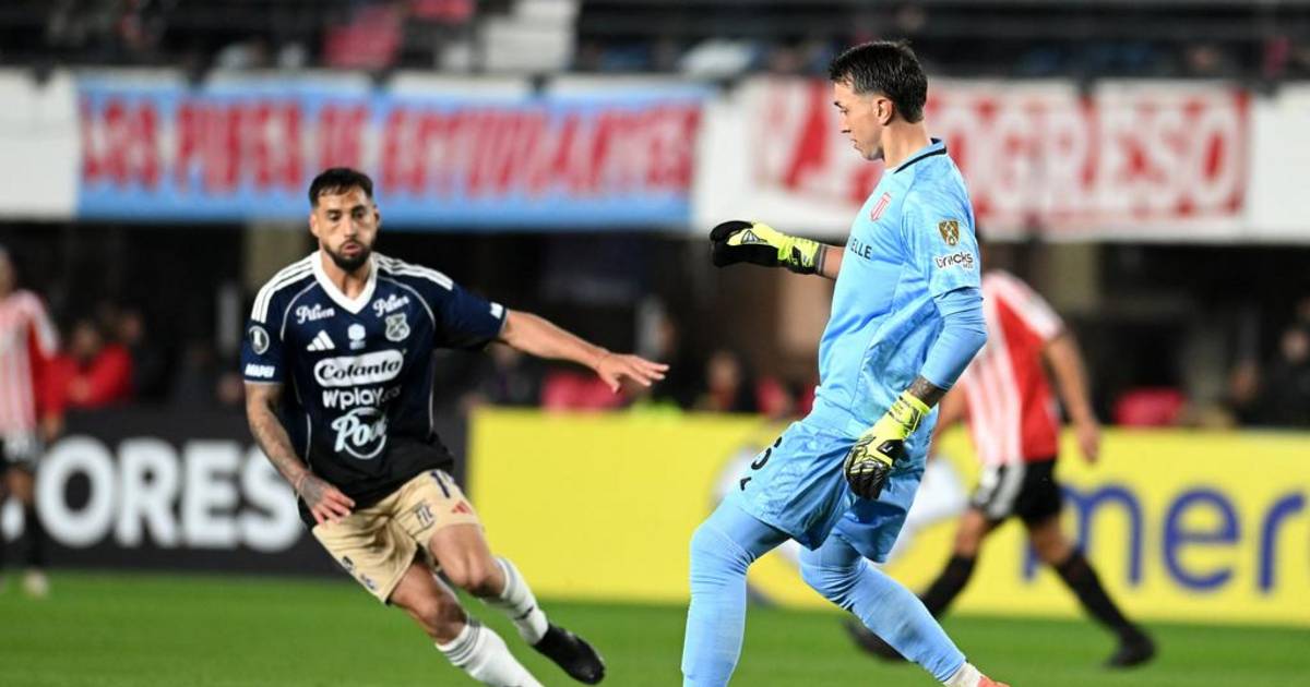 Muslera fue ovacionado antes de viajar con Uruguay al Mundial | El Dia