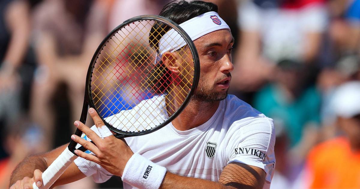 El platense Thiago Tirante juega el cuarto set ante Fokina en Roland Garros | El Dia